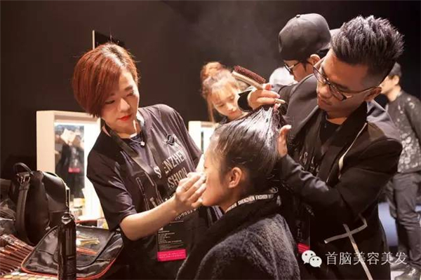 各大媒体报道2016深圳时装周首脑化妆造型团队！