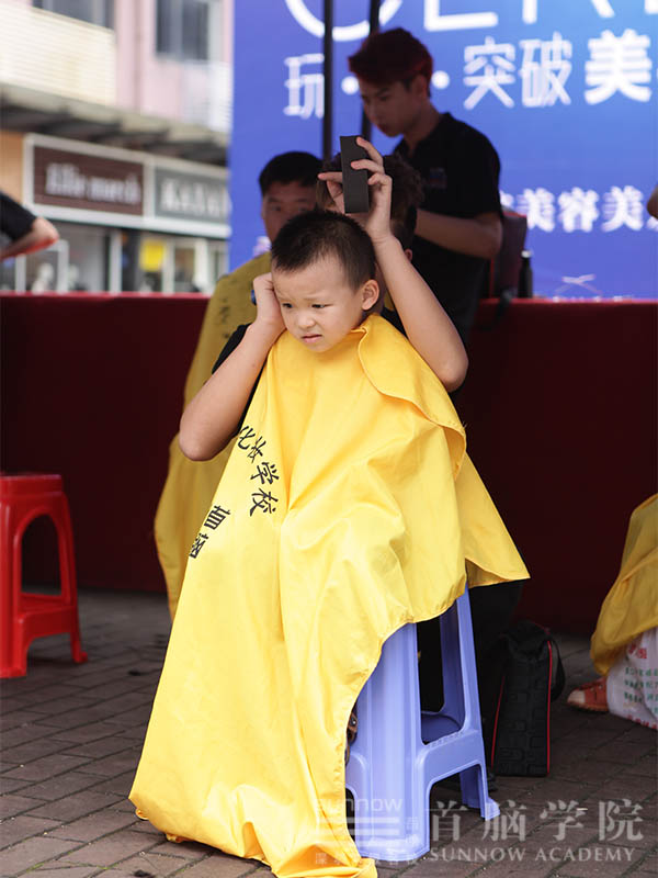 龙华校区大型公益活动圆满落幕