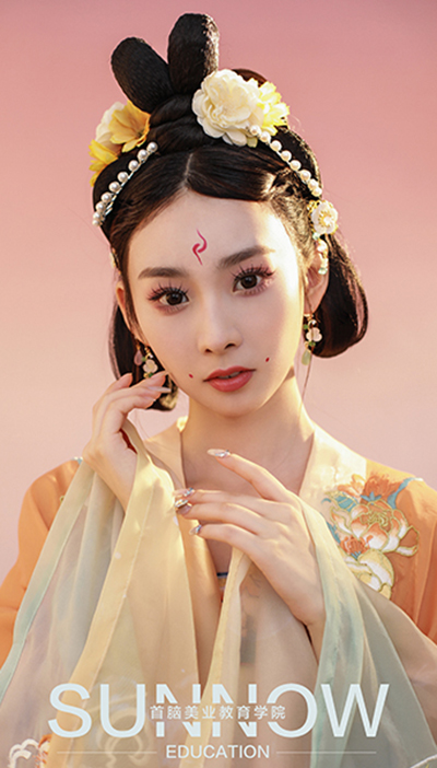 化妆培训班一般学费多少