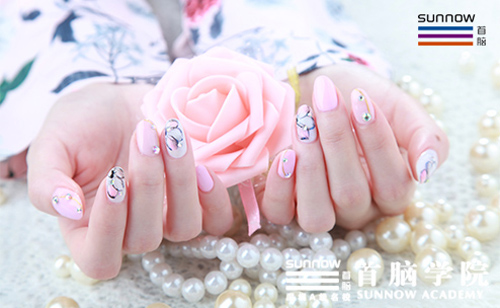 长沙学美甲去店里还是学校