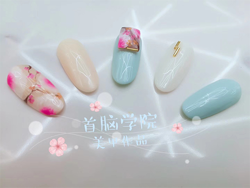 首脑美甲培训学校